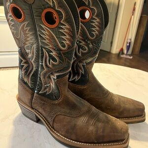 ARIAT MEN'S HERITAGE ROUGH STOCK WESTERN BOOTS